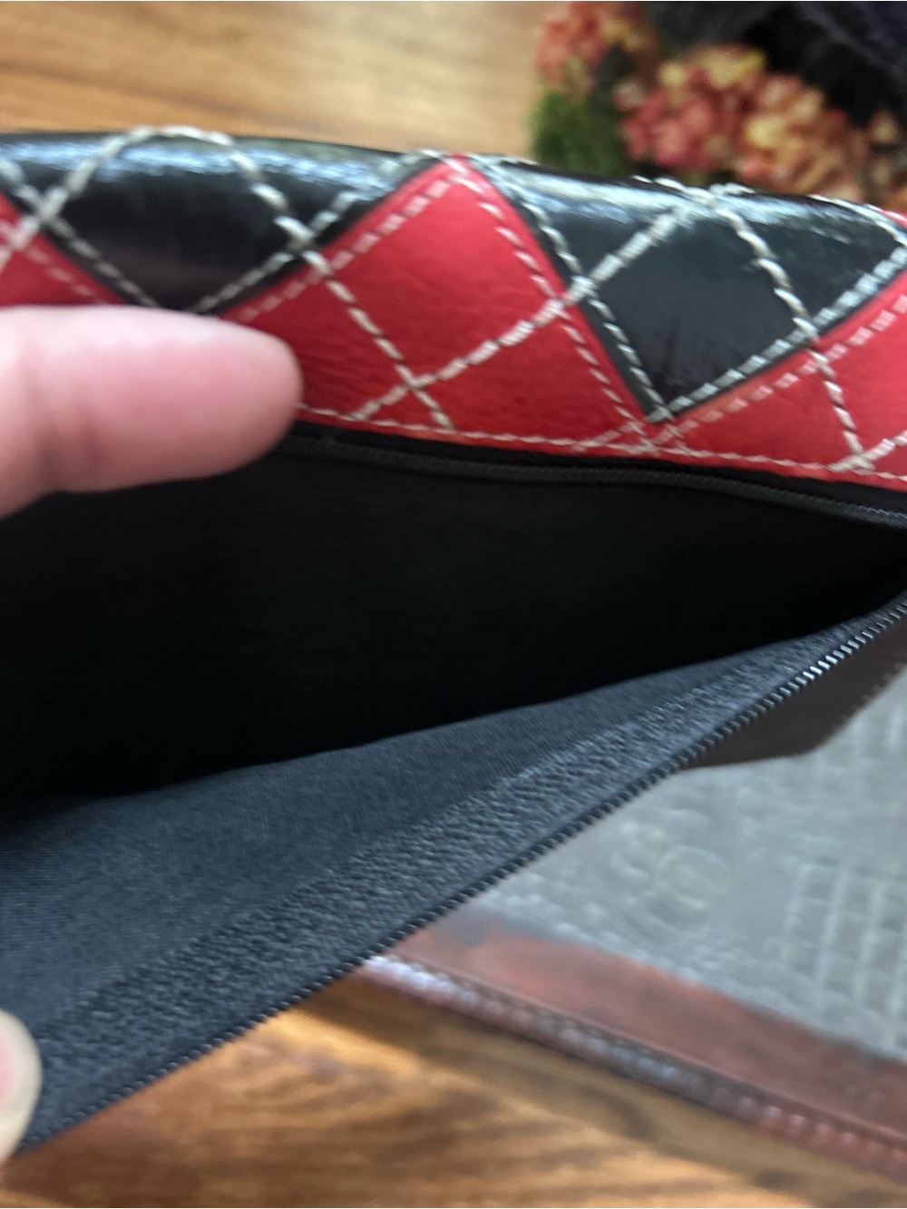 Harlequin Argyle Checkbook Wallet Red Black White Contrast Stitch - Picture 3 of 7